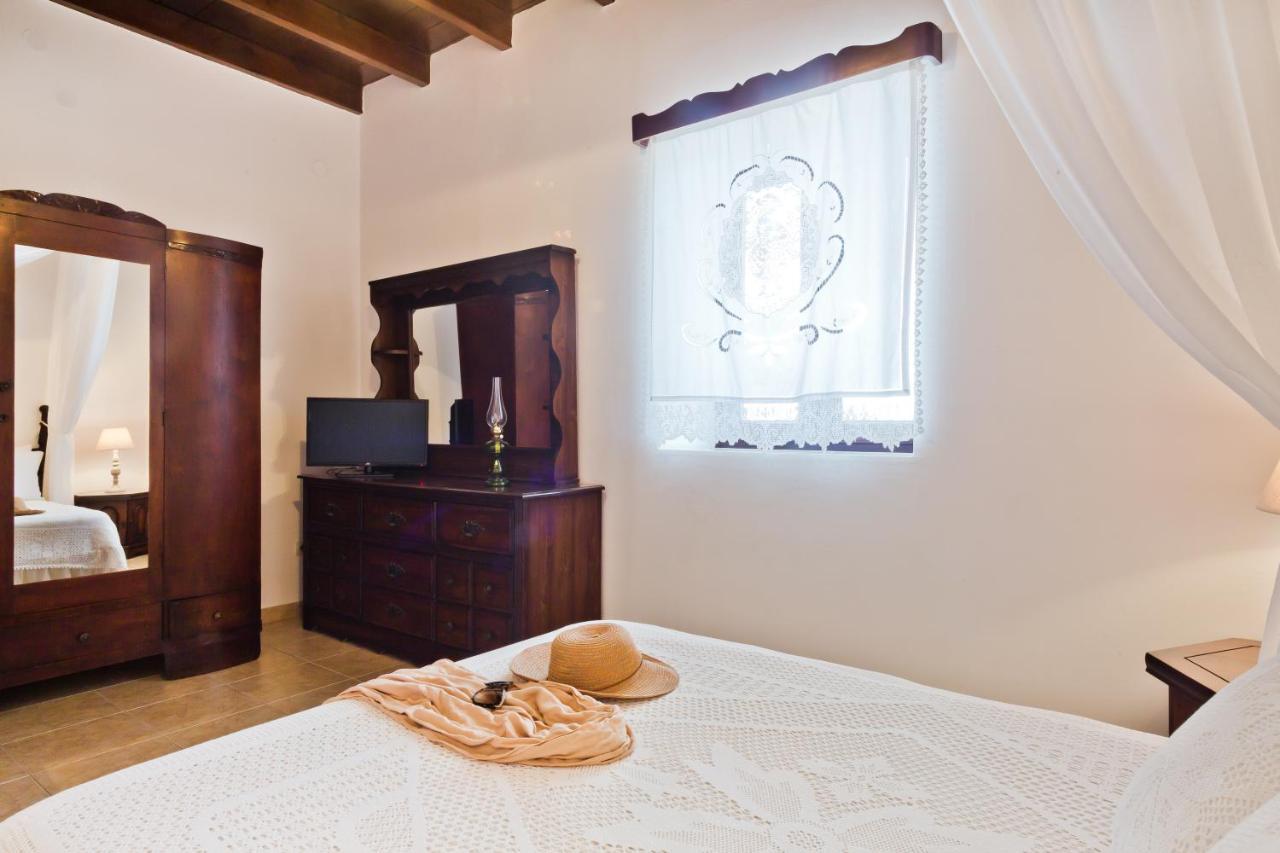 Villa Symone Afiartis Esterno foto